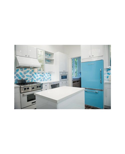 Retropolitan Fridge Retro Collection Lifestyle Beach Blue